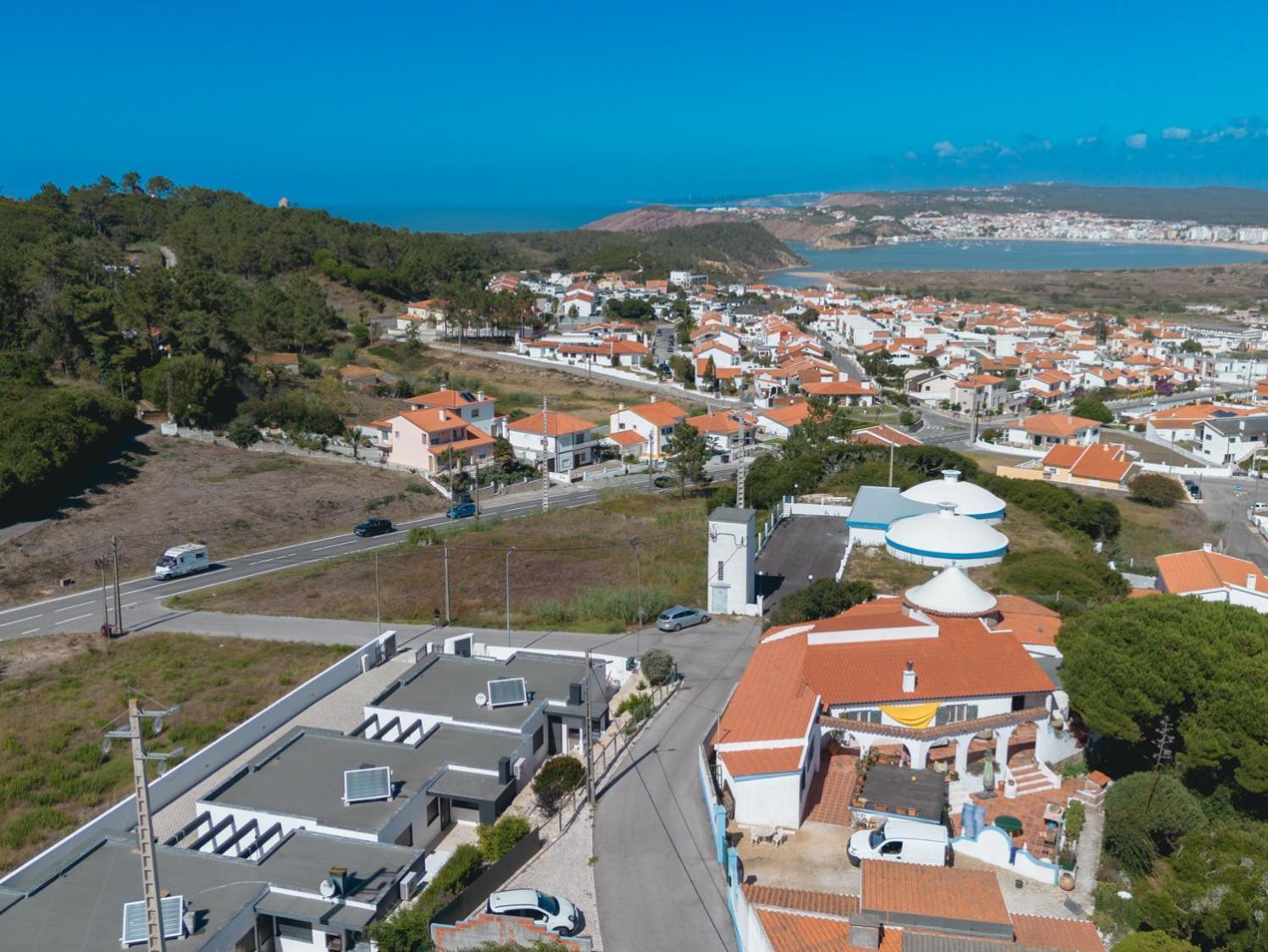 Cazenn Salir Do Porto - Holiday House Salir de Porto Bagian luar foto